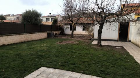 Foto 2 von Einfamilien-Reihenhaus zum Verkauf in Illera, Burgos Capital