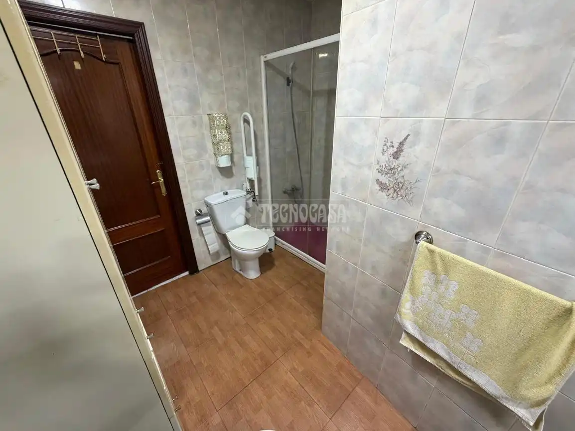 Bathroom of Detached homes for sale in Bailén  with Air Conditioner, Terrace and Balcony