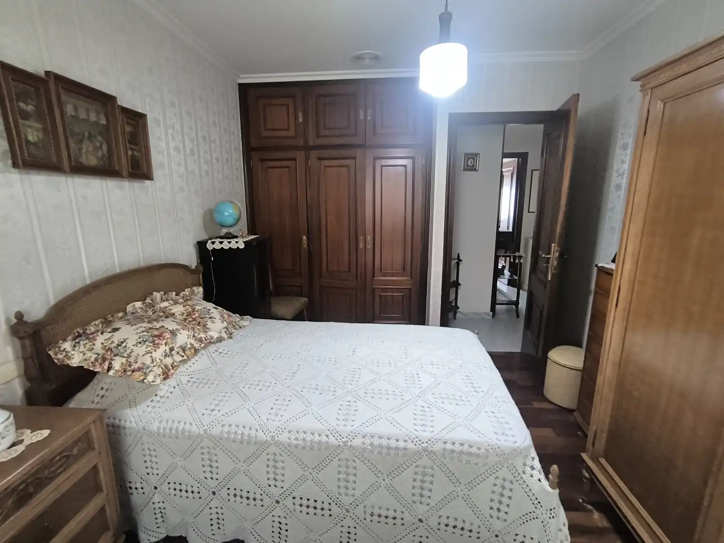 Habitación de Piso en venta en Pontevedra Capital  con Calefacción, Parquet y Trastero