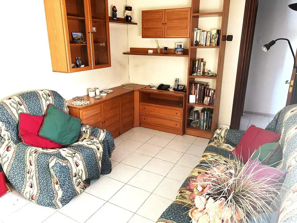 Sala d'estar de Apartament en venda en Zaragoza amb Forn i Rentadora