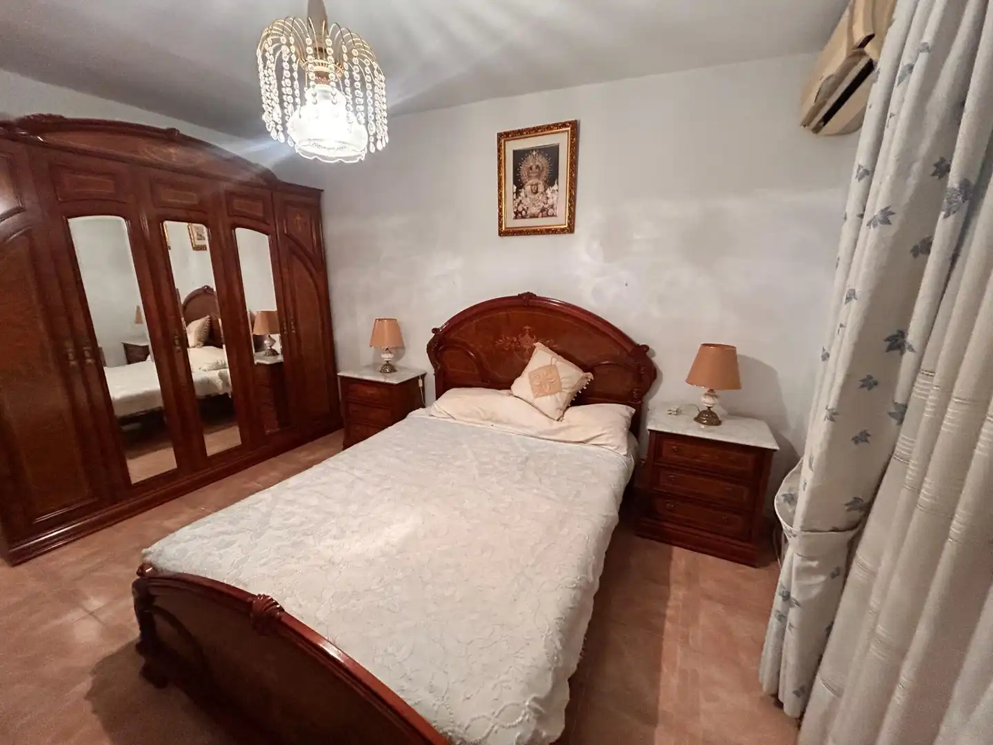 Dormitori de Casa adosada en venda en Barrio Alto
