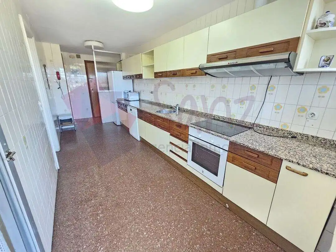 Cocina de Piso de alquiler en  Logroño con Calefacción y Balcón
