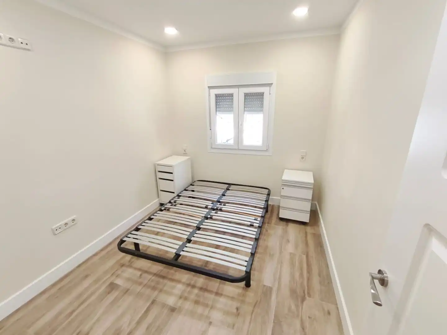 Flat for rent in Madrid  with Heating and Furnished