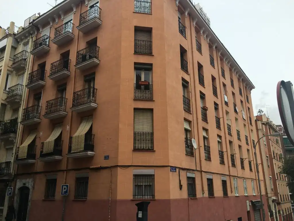 Vista exterior de Piso en venta en Madrid