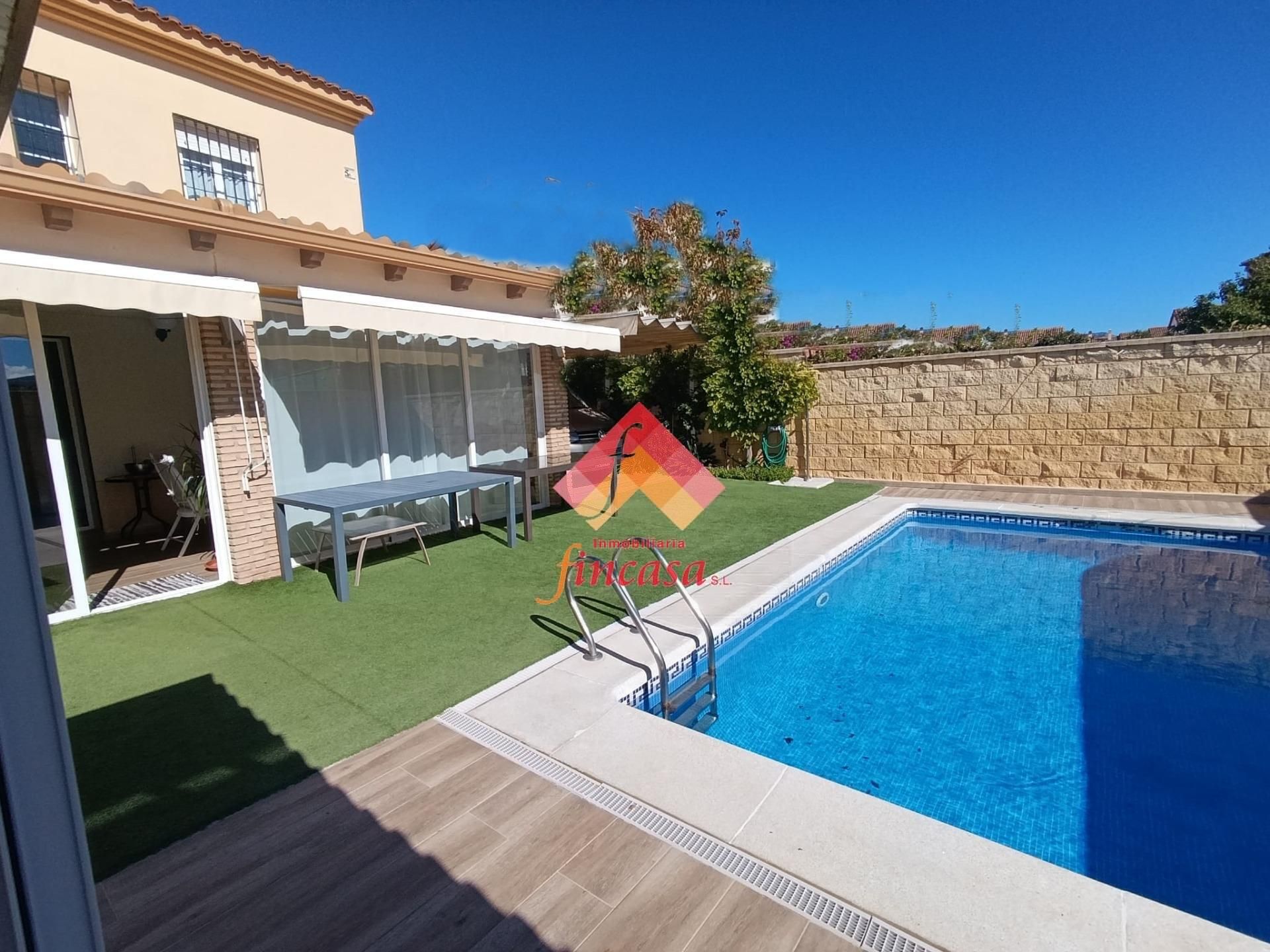 Piscina de Casa adosada en venda en Ronda amb Aire condicionat, Parquet i Terrassa