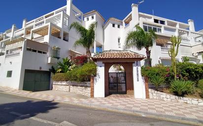 Außenansicht von Wohnungen zum verkauf in Mijas mit Terrasse