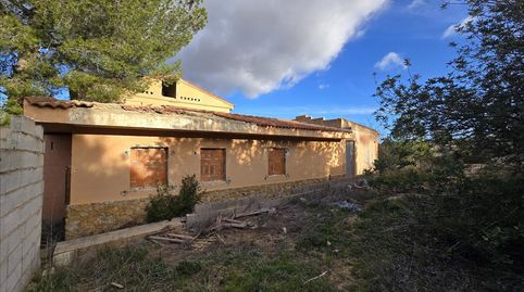 Casa Independiente con Parcela Rústica de 3.340 m en Alborache  Gran Potencial de Reforma, imagen 2
