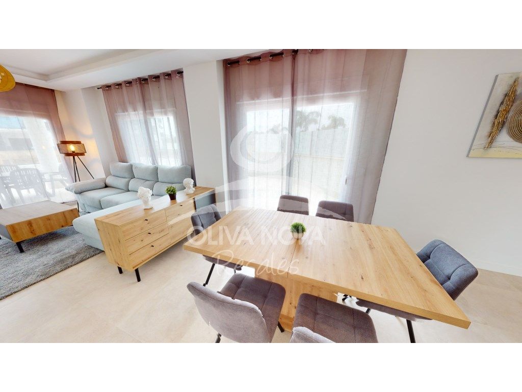 Menjador de Apartament en venda en Oliva amb Piscina comunitària