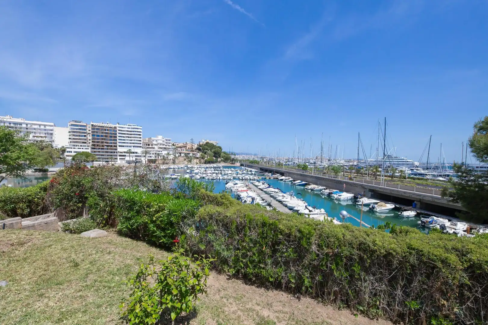 Außenansicht von Wohnung zur Miete in  Palma de Mallorca mit Klimaanlage, Heizung und Terrasse