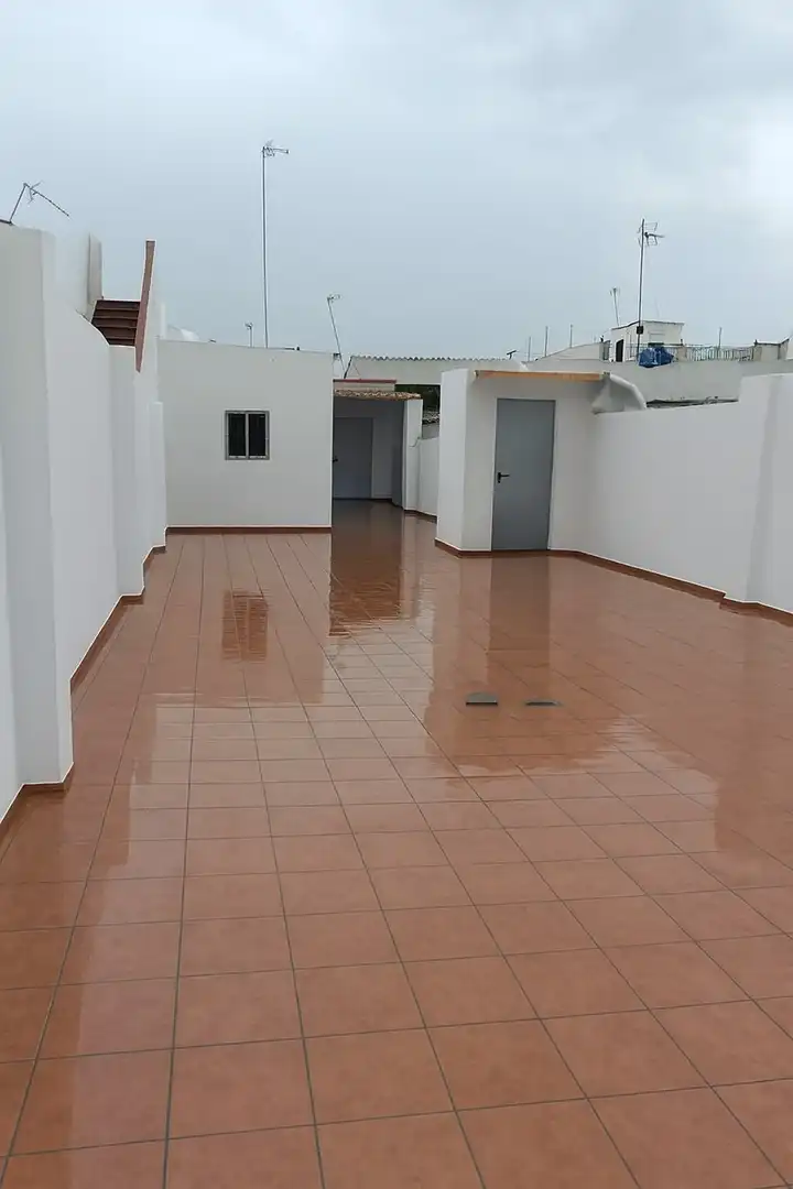 Terrassa de Casa o xalet en venda en San Juan del Puerto