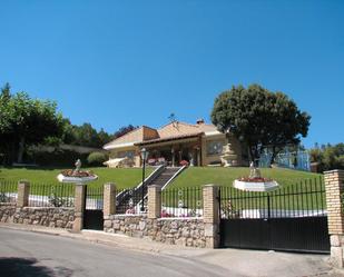 Exterior view of House or chalet for sale in Revillarruz  with Heating, Private garden and Terrace