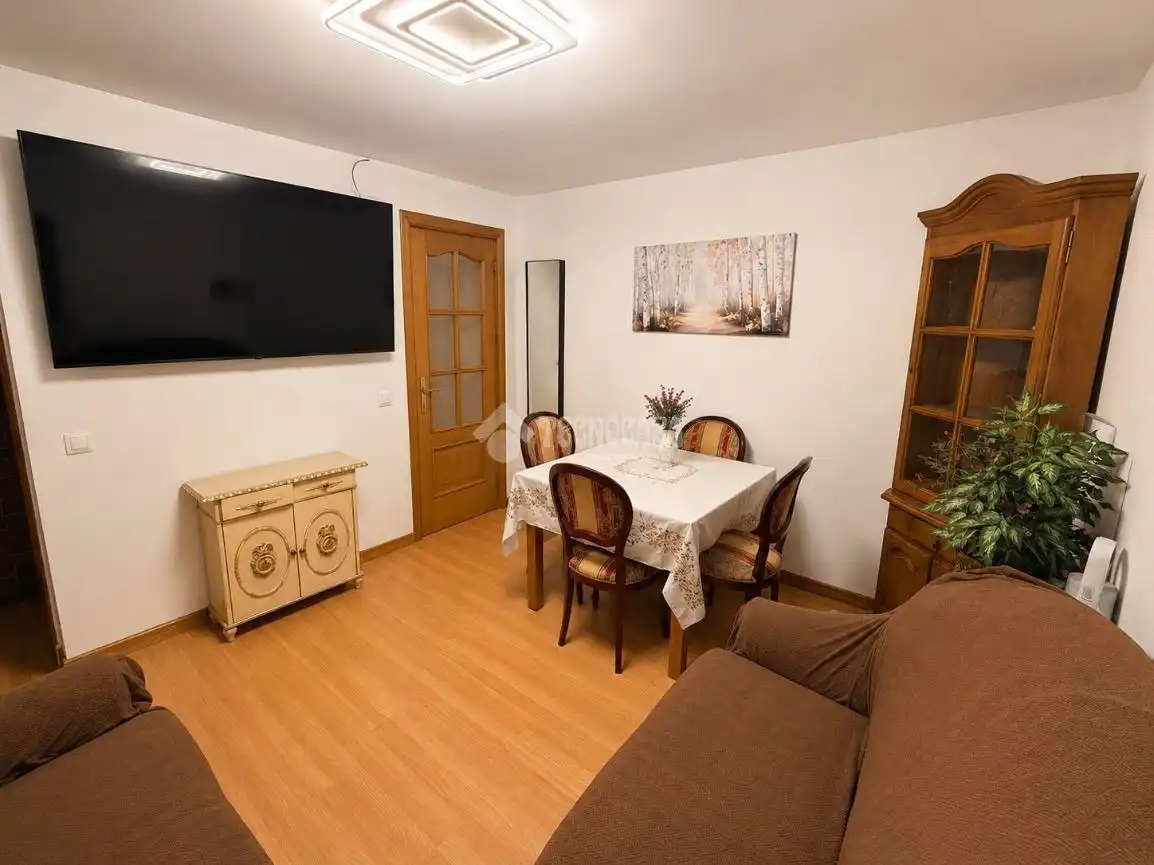 Living room of Flat for sale in Madrid  with Air Conditioner and Furnished