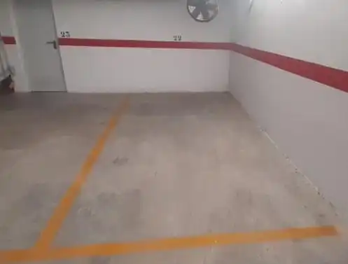 Parkplatz von Garage zum Verkauf in Soneja