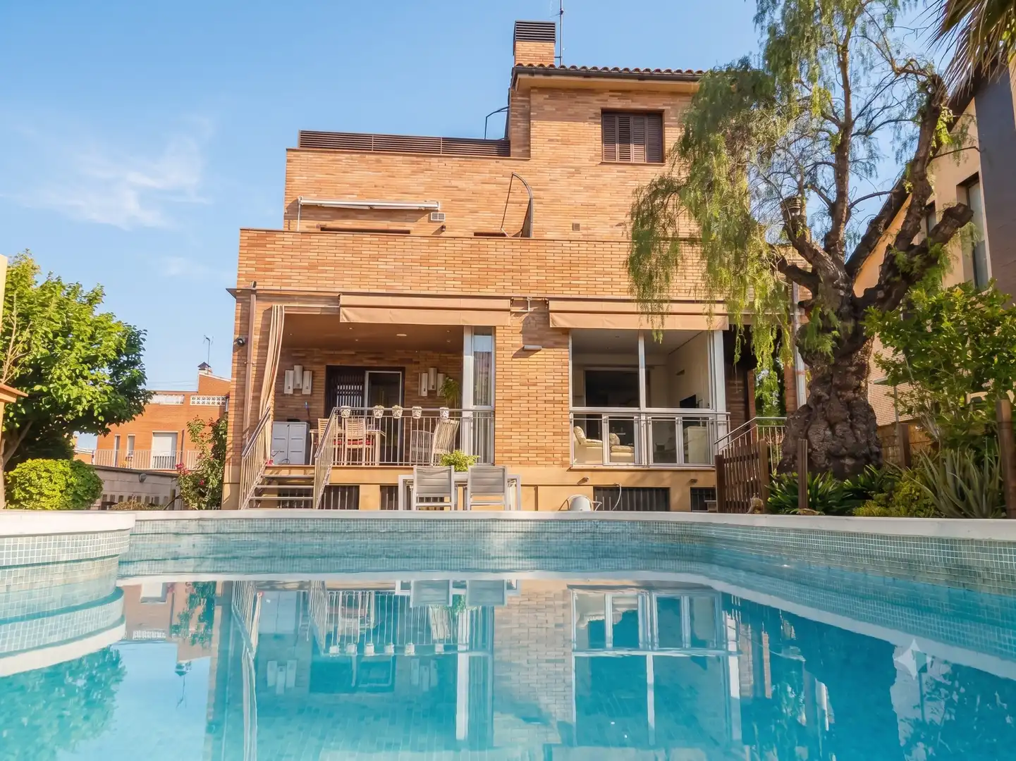 Piscina de Casa o xalet en venda en Viladecans amb Jardí privat, Terrassa i Piscina