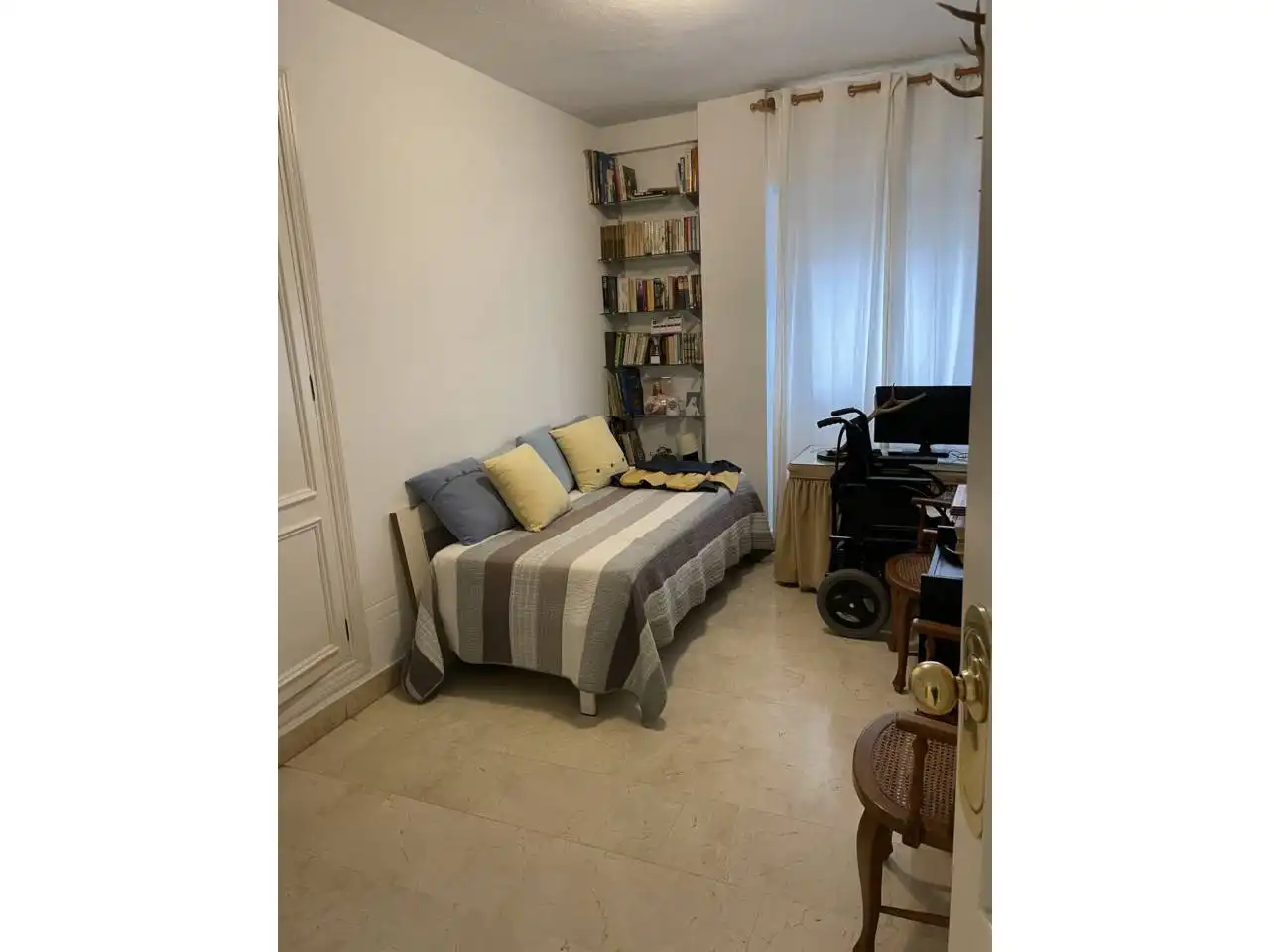 Habitación de Piso en venta en Badajoz con Aire acondicionado, Terraza y Trastero