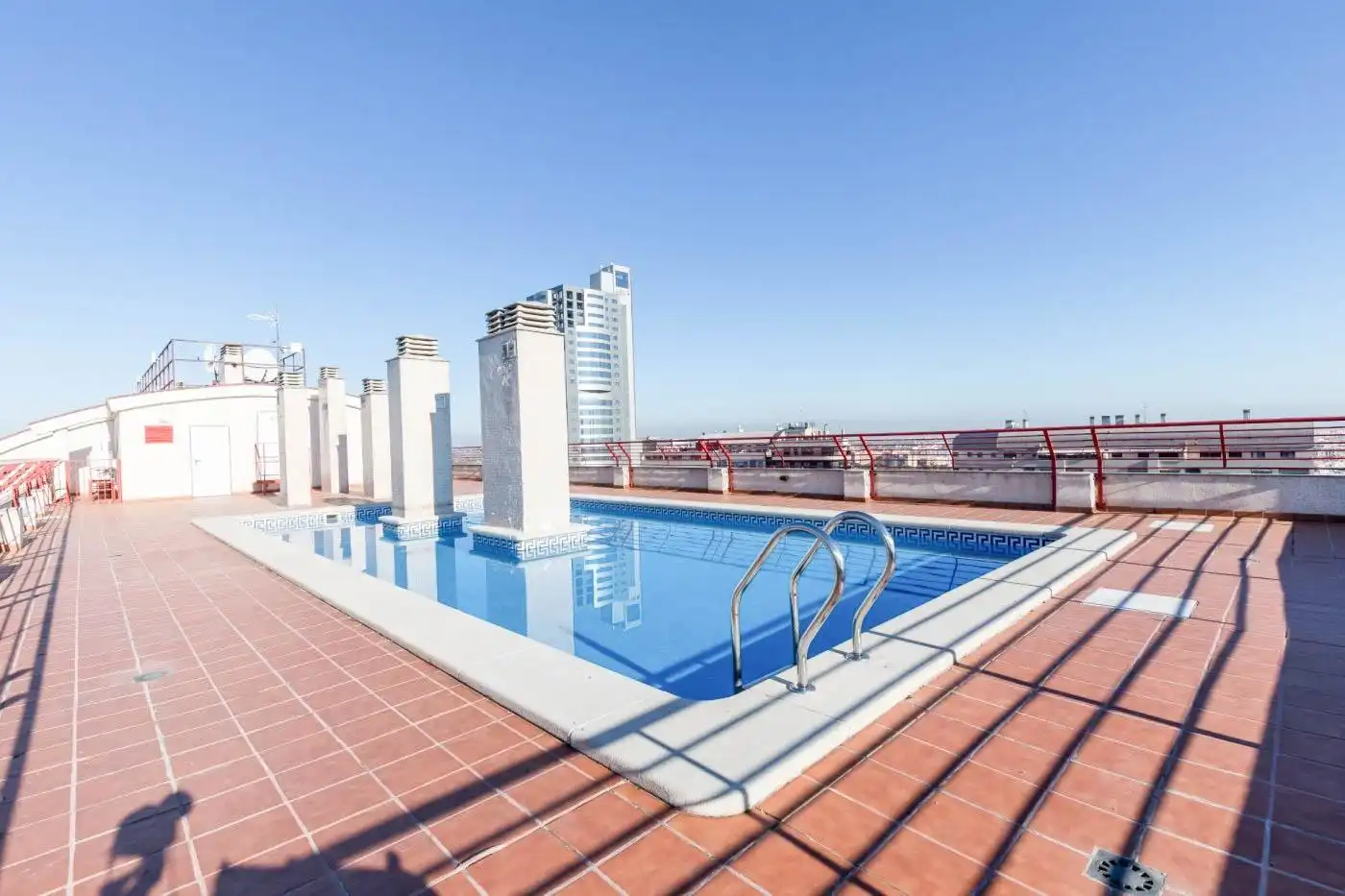 Piscina de Apartamento de alquiler en Valencia con Aire acondicionado, Calefacción y Amueblado