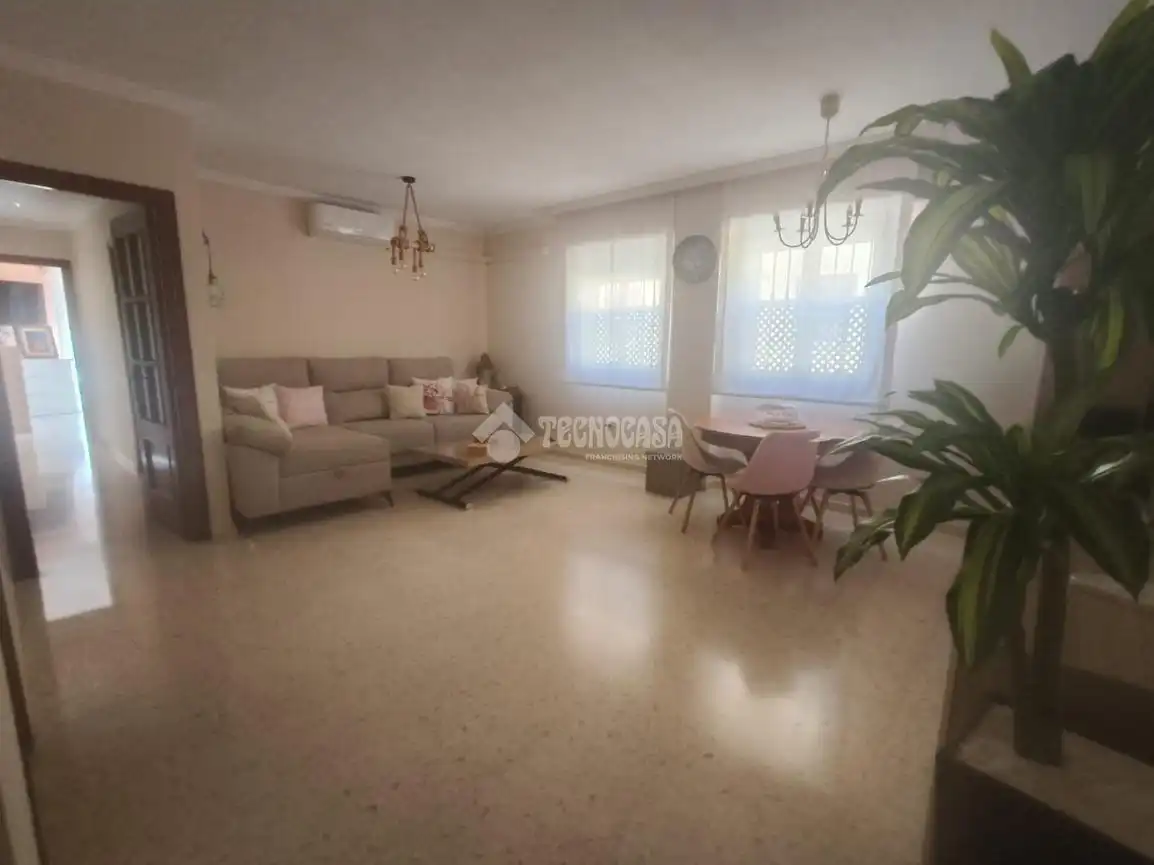 Sala d'estar de Pis en venda en Dos Hermanas