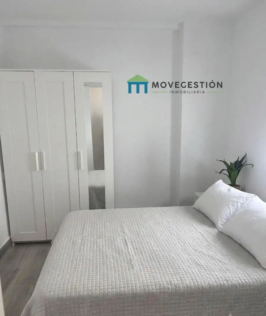 Schlafzimmer von Wohnung zur Miete in Prado del Rey mit Balkon