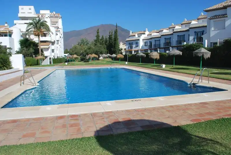 Ático de alquiler en Estepona Golf