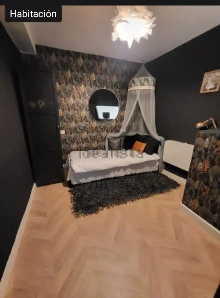 Habitación de Dúplex en venta en Ourense Capital  con Calefacción, Parquet y Trastero