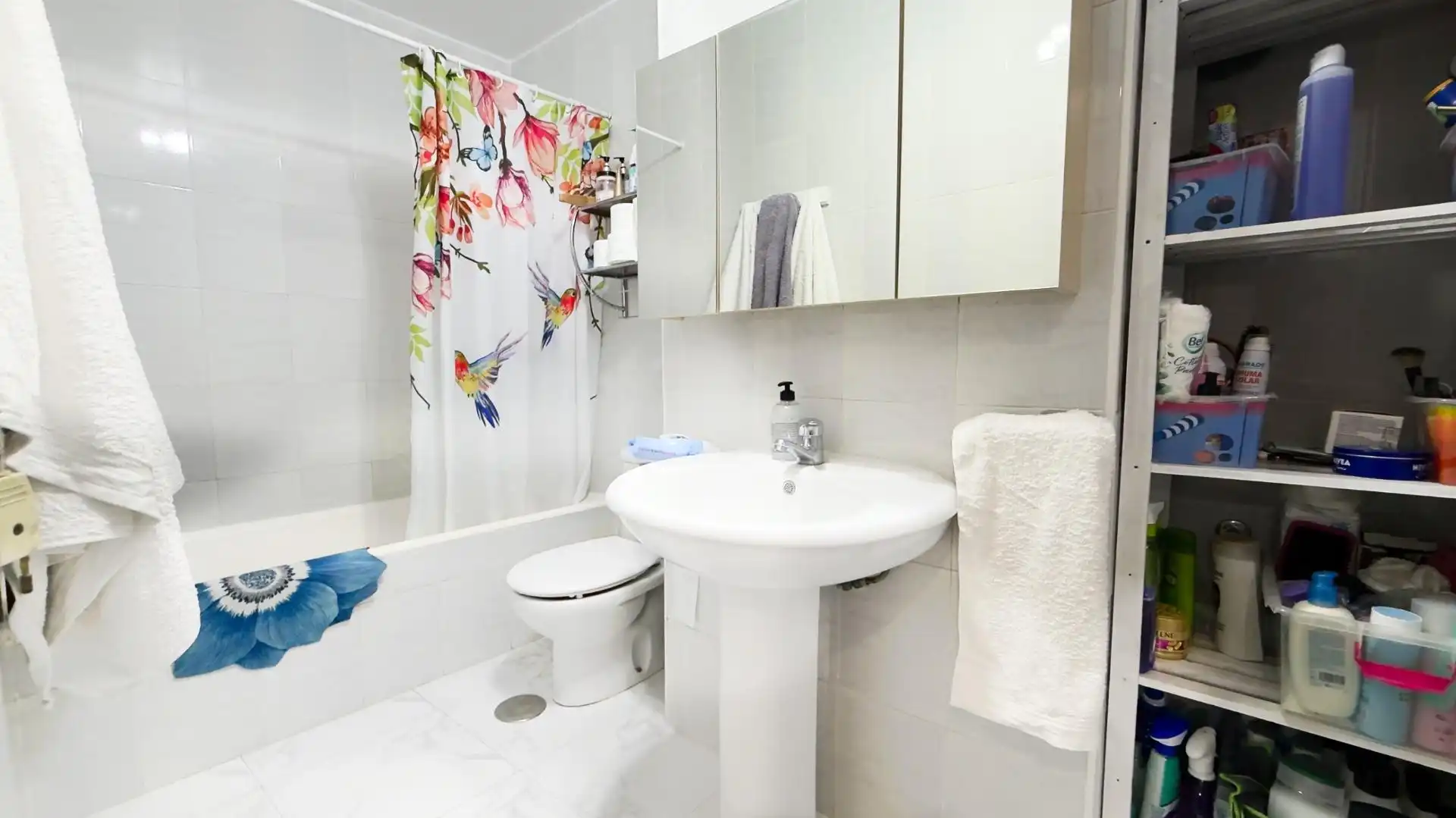 Bathroom of Flat for sale in Benidorm  with Furnished and Balcony