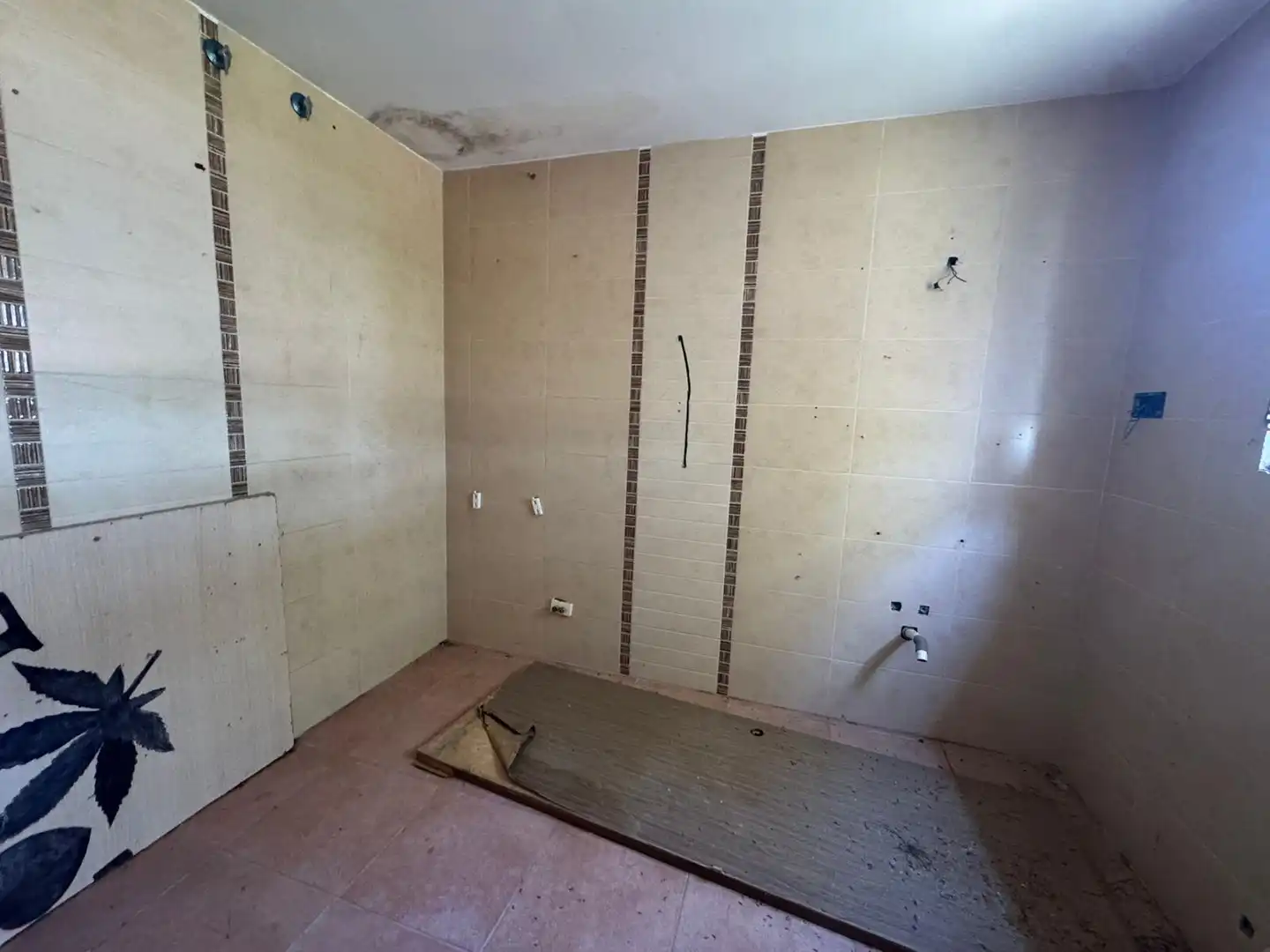 Bany de Casa o xalet en venda en Canyelles amb Terrassa i Alarma