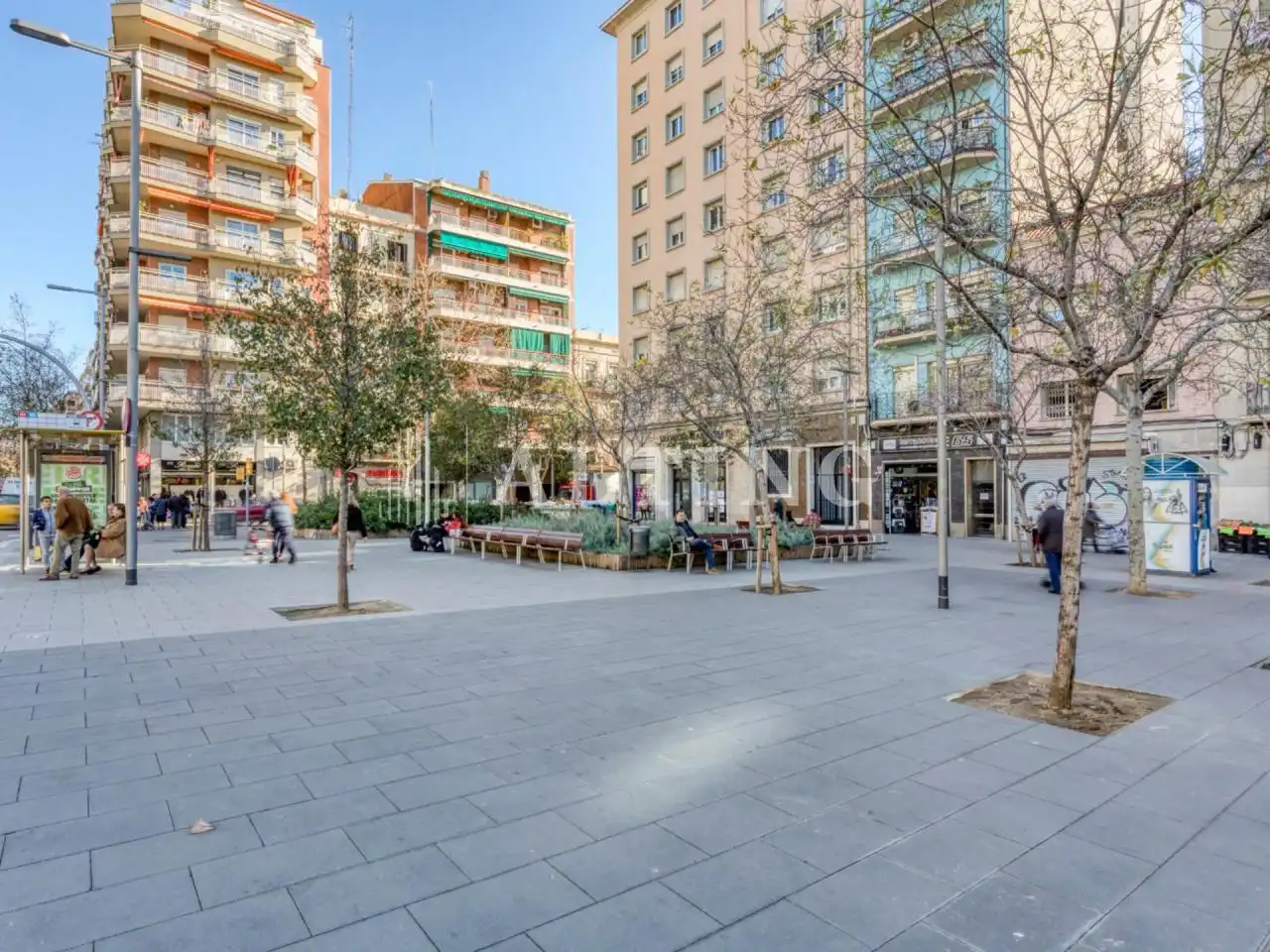 Vista exterior de Local en venta en Barcelona