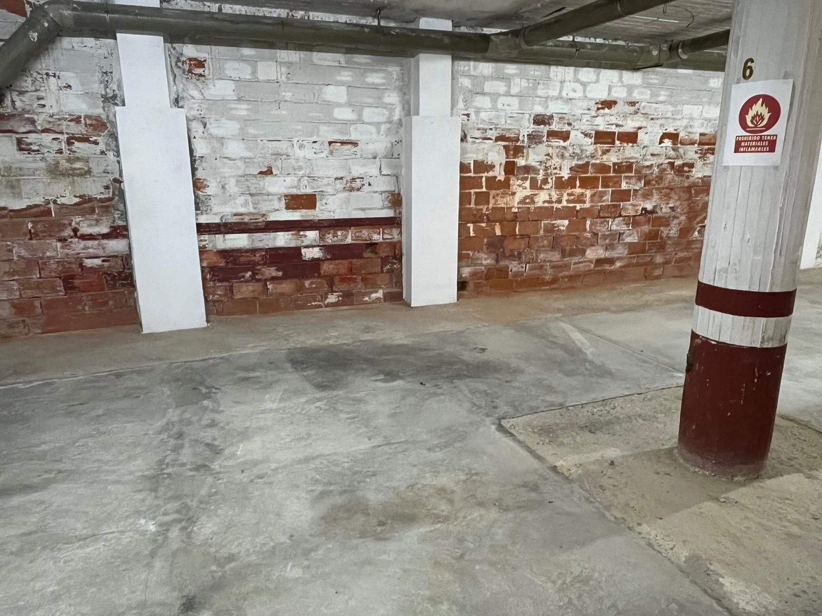 Garaje en venta en Breda