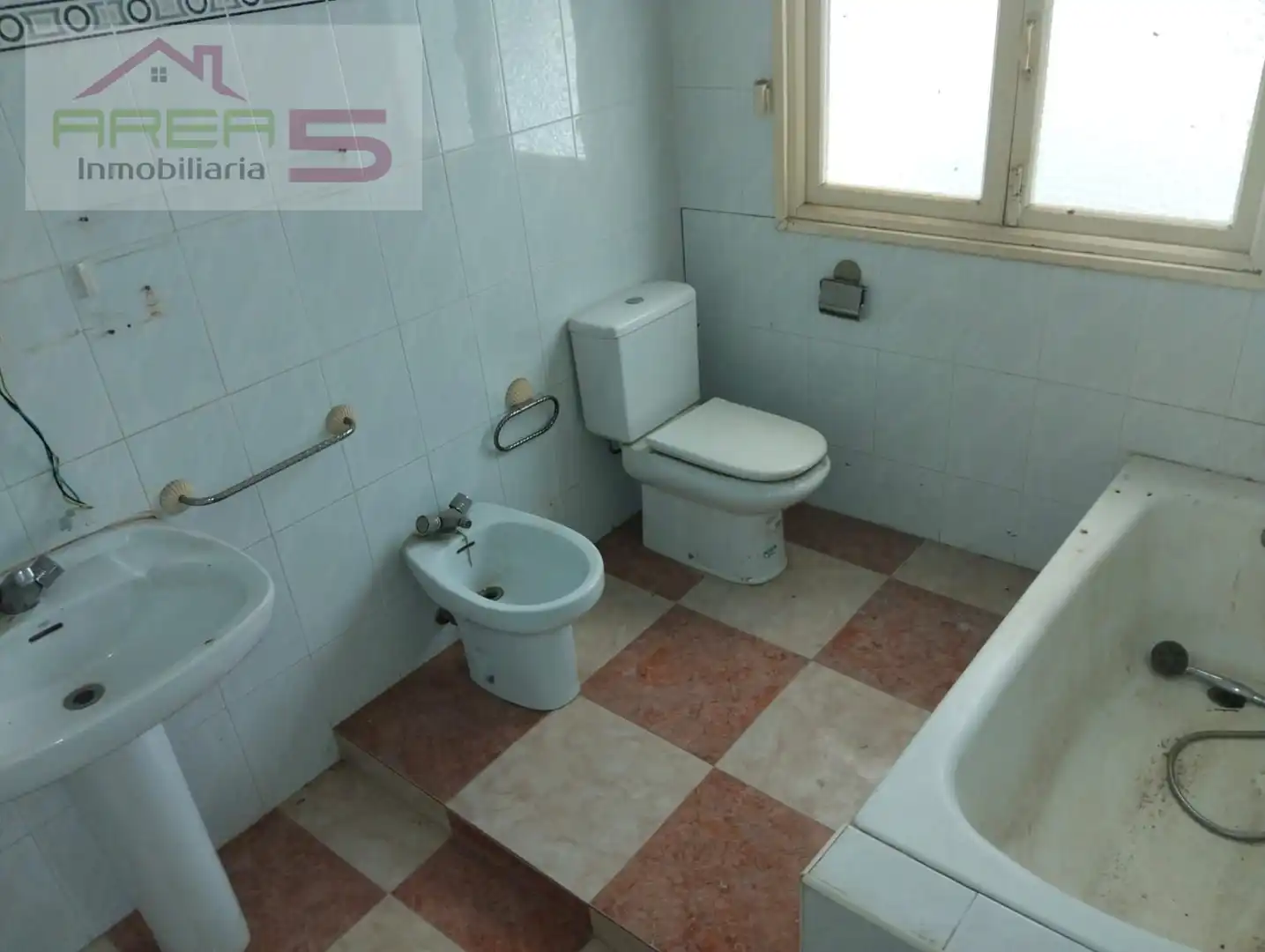 Bathroom of Flat for sale in Cañamero  with Terrace
