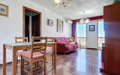 Living room of Flat for sale in  Granada Capital  with Air Conditioner, Heating and Private garden