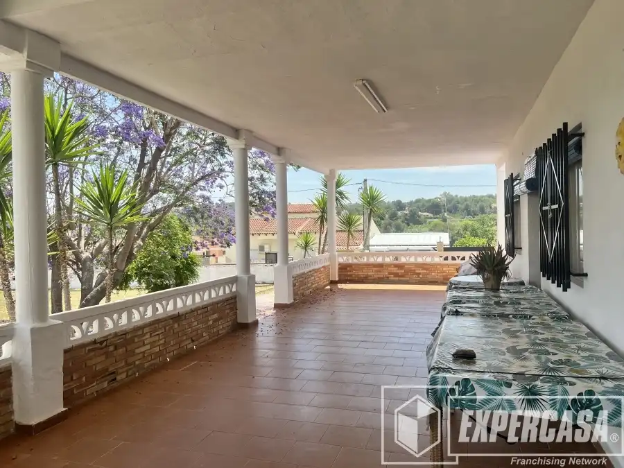 Terrassa de Casa o xalet en venda en Torrent amb Terrassa i Piscina
