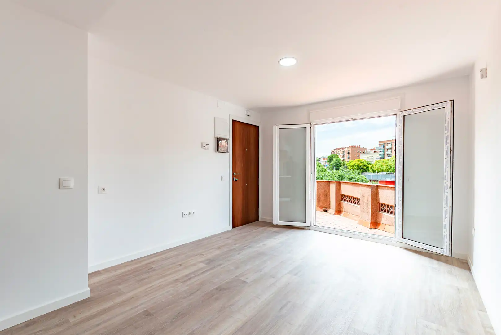 Terraza de Ático en venta en Santa Coloma de Gramenet con Terraza, Horno y Balcón