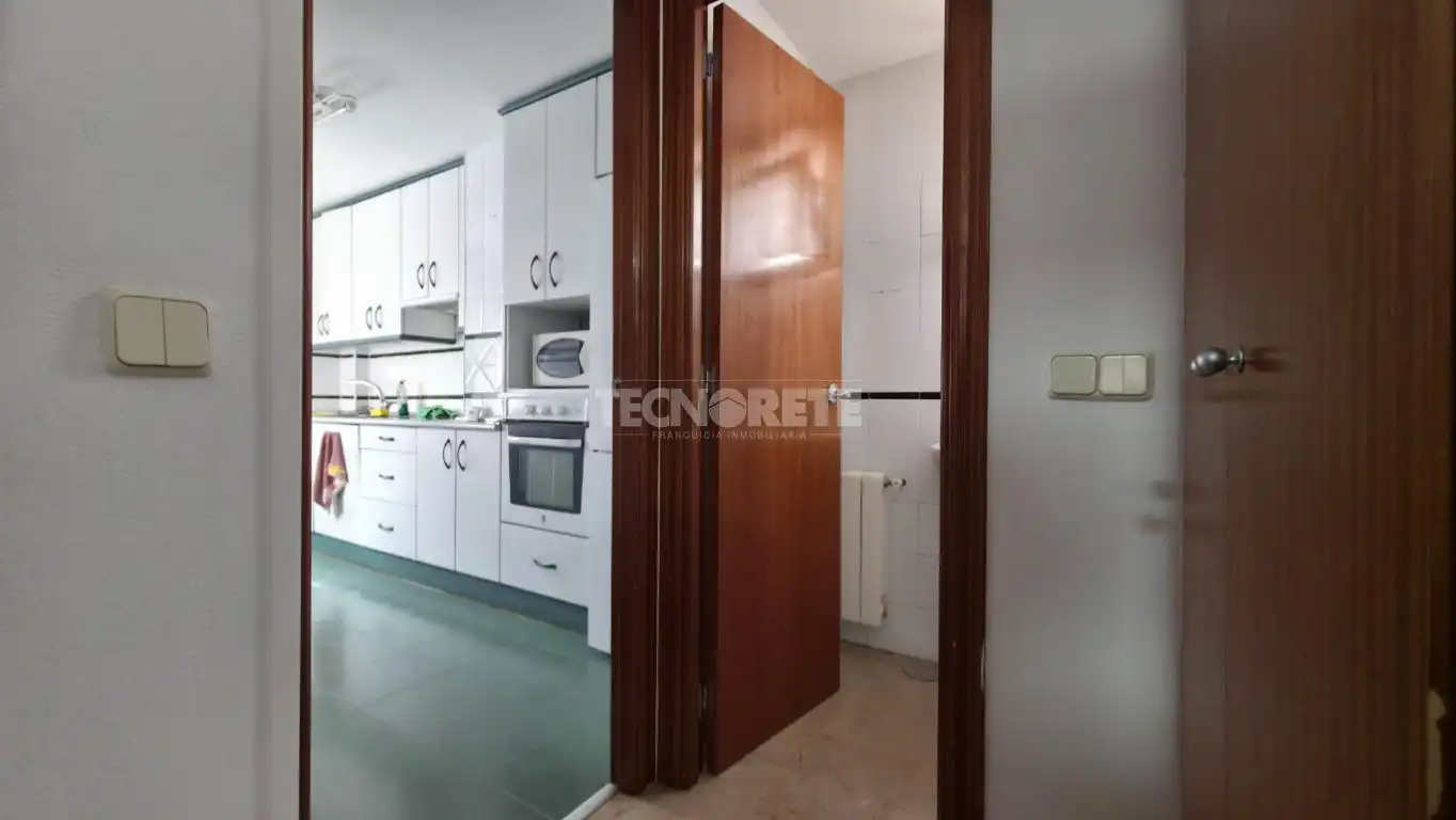 Cocina de Casa adosada en venta en Guadalajara con Jardín privado, Parquet y Terraza