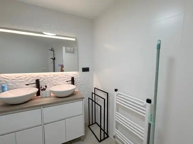 Badezimmer von Wohnung zur Miete in Puertollano mit Klimaanlage, Heizung und Möbliert