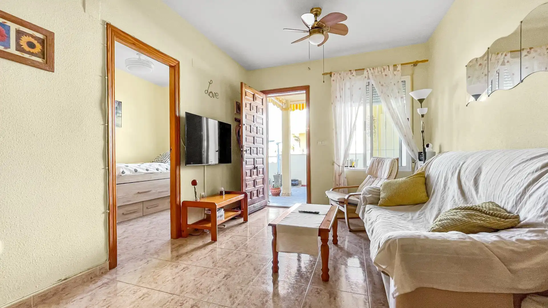 Sala de estar de Planta baja en venta en Orihuela con Aire acondicionado, Terraza y Piscina