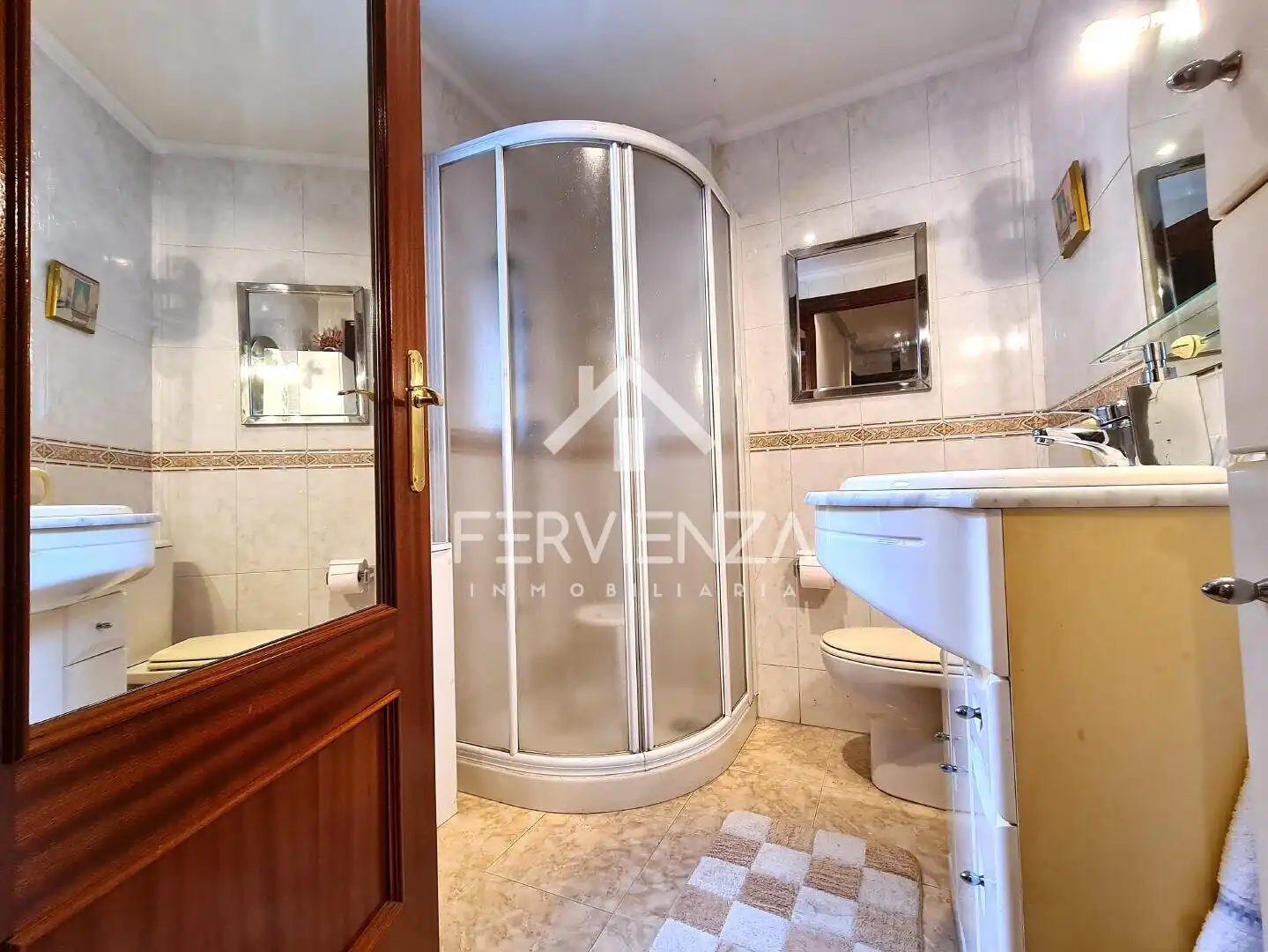 Baño de Piso en venta en Oviedo 