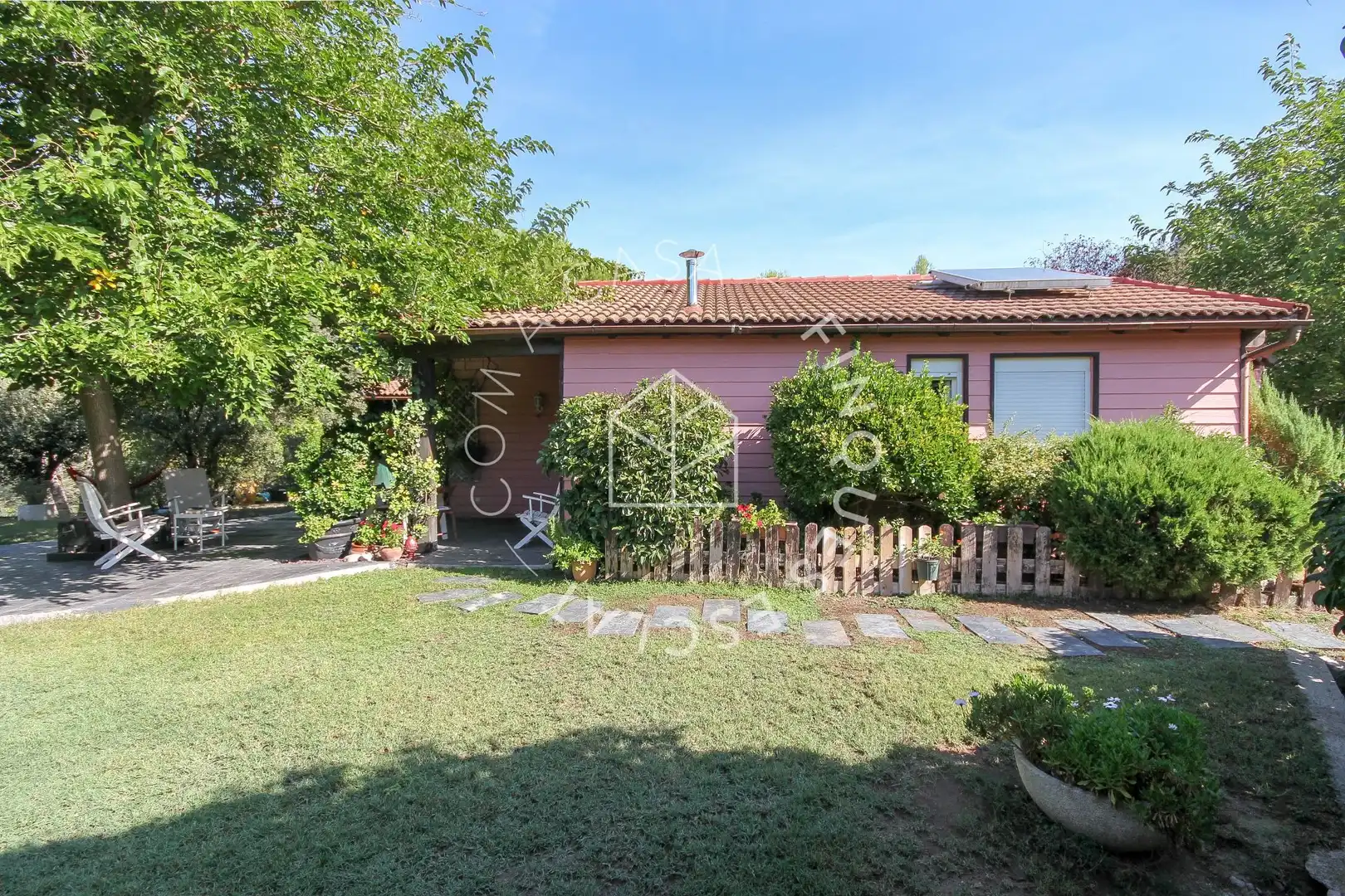 Casa amb jardí en venda a Sant Llorenç d'Hortons
