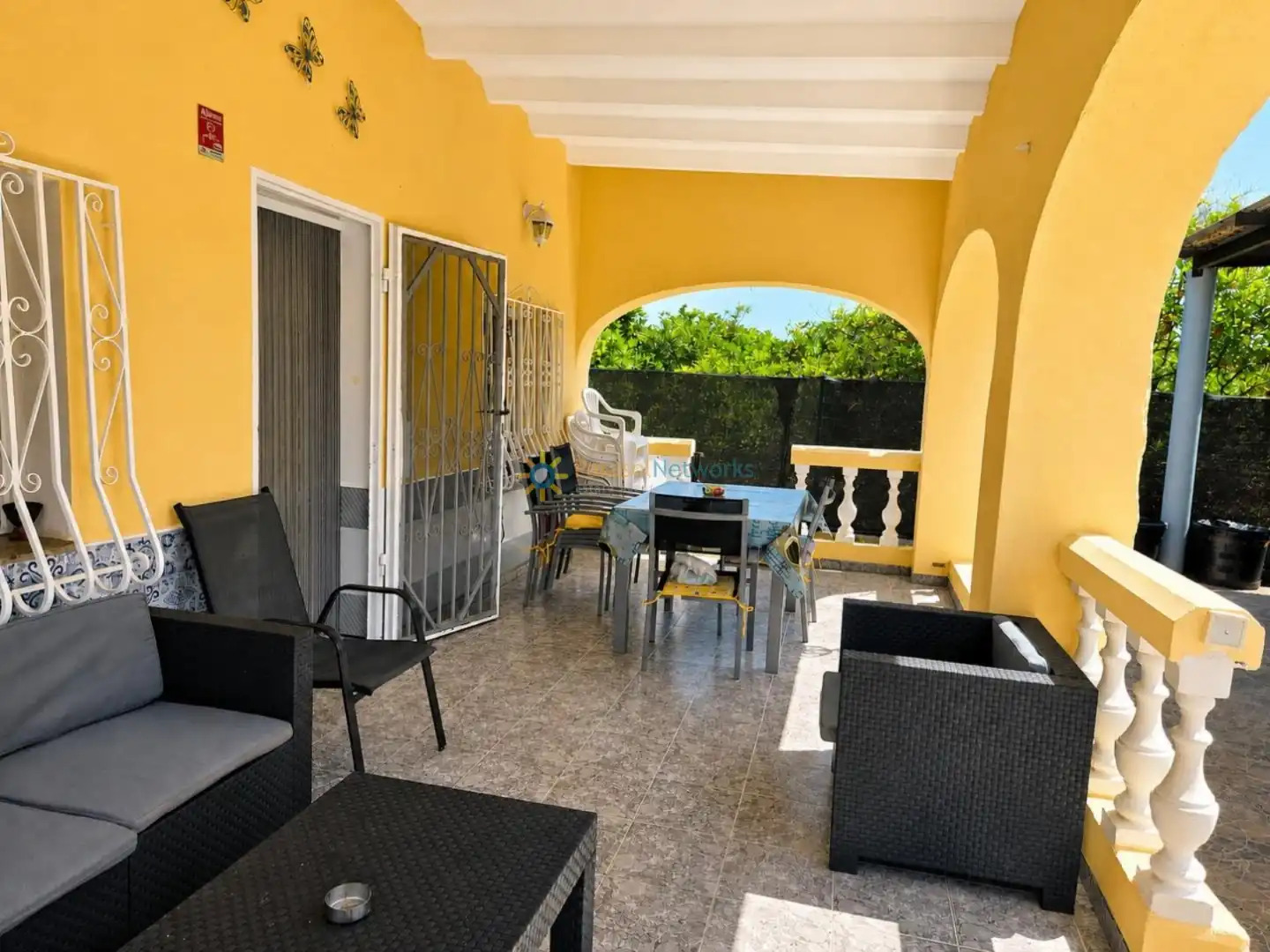 Terrasse von Haus oder Chalet zum Verkauf in Oliva mit Klimaanlage, Privatgarten und Terrasse
