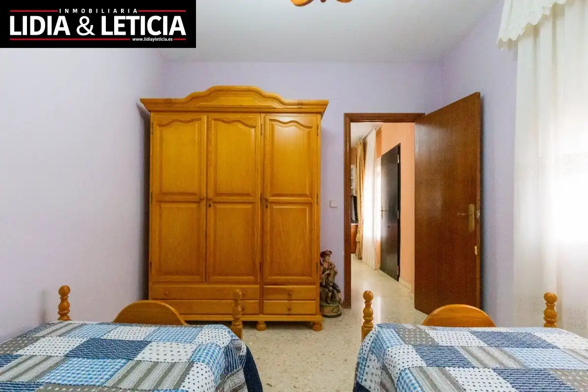 Habitación de Casa o chalet en venta en Alcalá de Guadaira con Aire acondicionado, Calefacción y Jardín privado