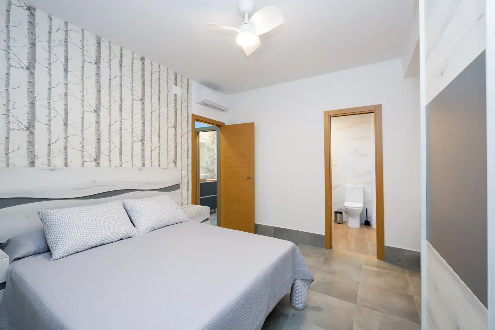 Schlafzimmer von Wohnung zur Miete in Granada mit Klimaanlage, Heizung und Möbliert