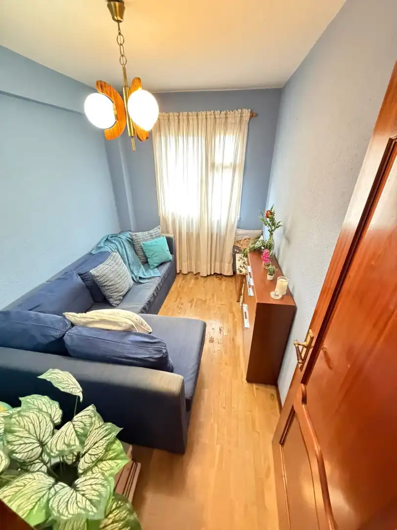 Sala de estar de Dúplex en venta en Corvera de Asturias con Calefacción, Parquet y Trastero