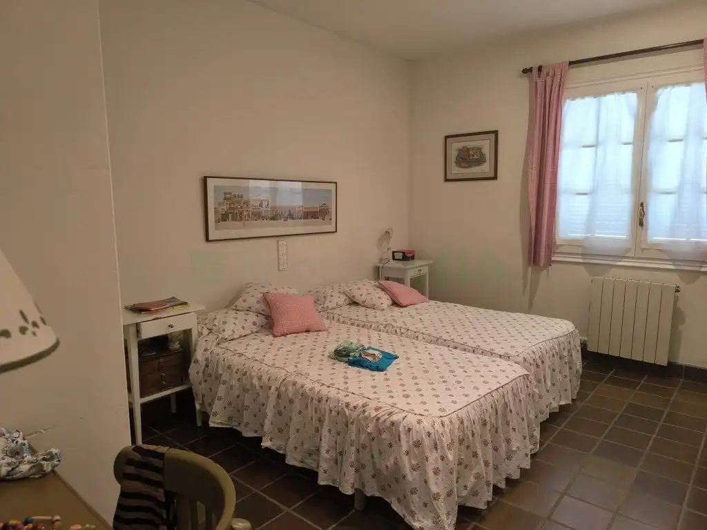 Dormitori de Casa o xalet en venda en Pineda de Mar