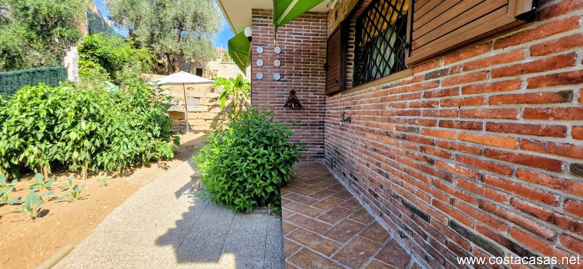 Vista exterior de Casa o chalet en venta en Castellví de Rosanes con Calefacción, Jardín privado y Terraza