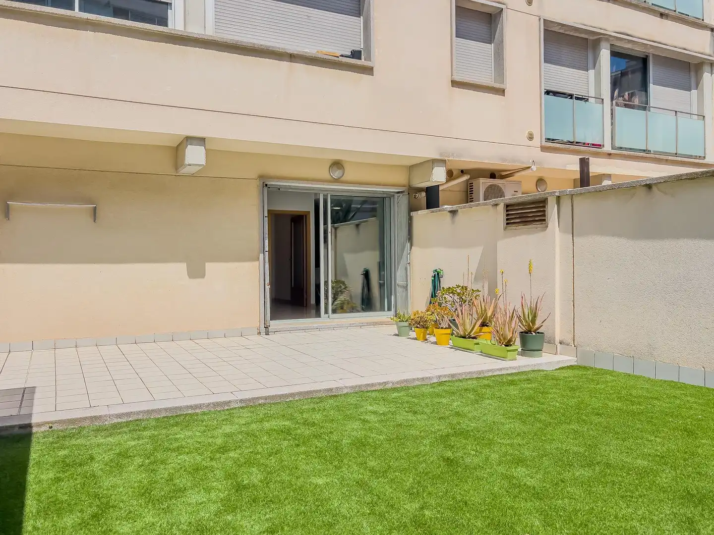 Terrasse von Erdgeschoss zum Verkauf in Viladecans mit Heizung, Terrasse und Gemeinschaftspool