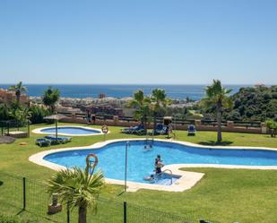 Piscina de Planta baixa en venda en Manilva amb Aire condicionat, Terrassa i Moblat