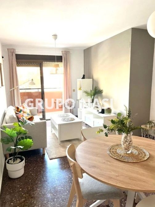Sala d'estar de Pis de lloguer en Alaquàs amb Aire condicionat i Moblat
