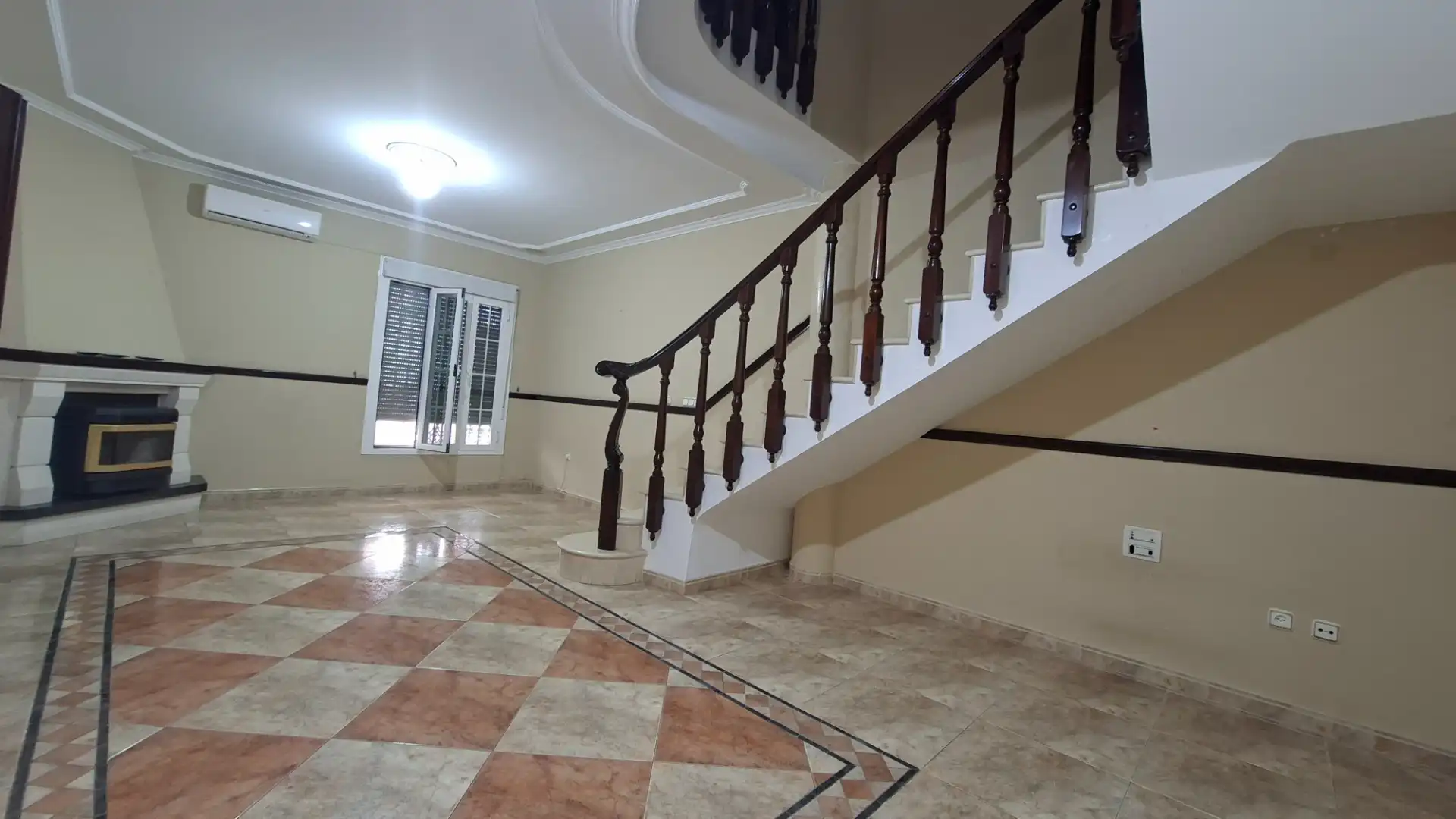 Maison jumelée avec terrasse à vendre à Núcleo urbano