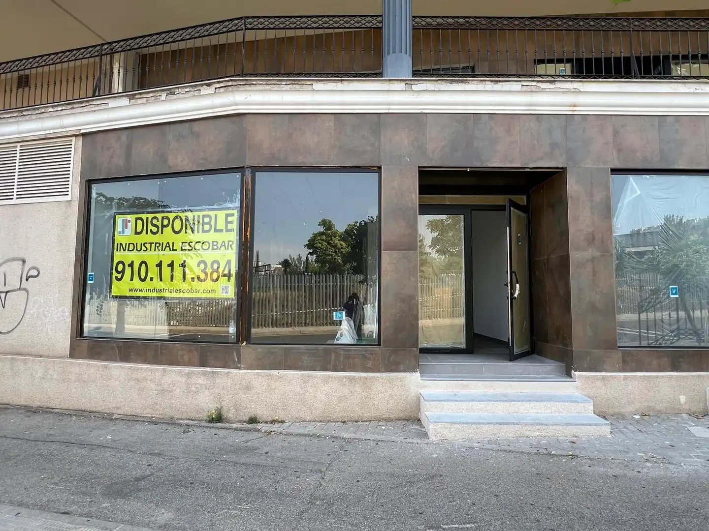 Local comercial en venda a Plaza Alegría 3