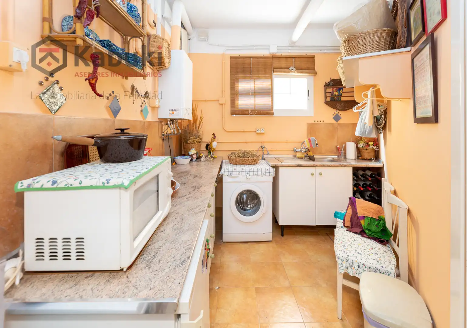 Küche von Einfamilien-Reihenhaus zum Verkauf in Huétor de Santillán mit Heizung und Terrasse