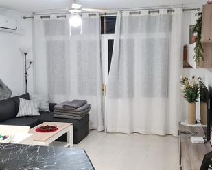 Sala d'estar de Casa adosada de lloguer en Alcúdia amb Aire condicionat, Jardí privat i Terrassa
